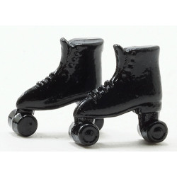 ROLLER SKATES, WHITE   (028)
