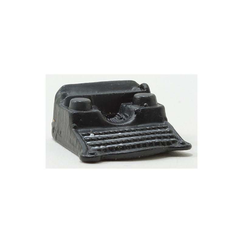 BLACK TYPEWRITER