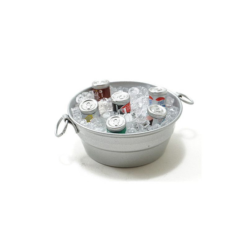 TUB W/ICE AND CANNED DRINKS