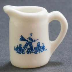 PORCELAIN PITCHER WHT/BLUE