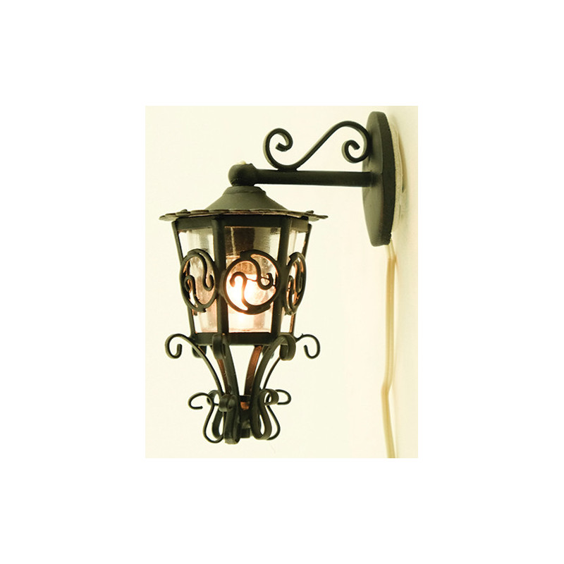 Ornate Carriage Lamp