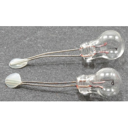 BI-PIN PEA BULB 4/PK