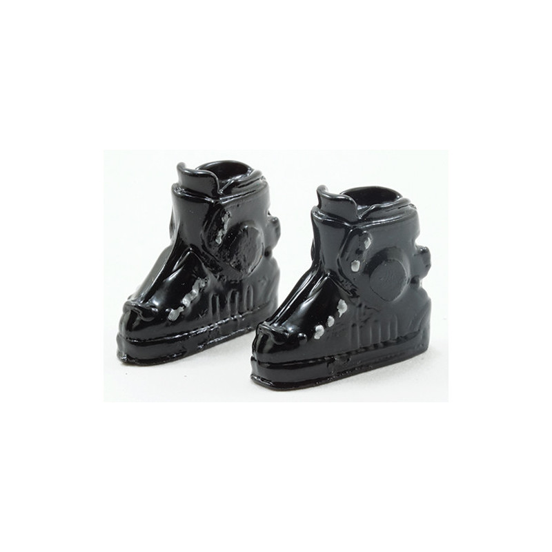 SKI BOOTS