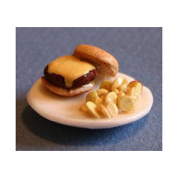 CHEESEBURGER PLATE W/CHIPS
