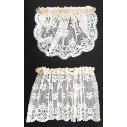 Curtain: Ecru Lace