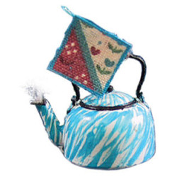 TEA KETTLE W/POT HOLDER