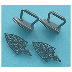 TRIVETS & IRONS