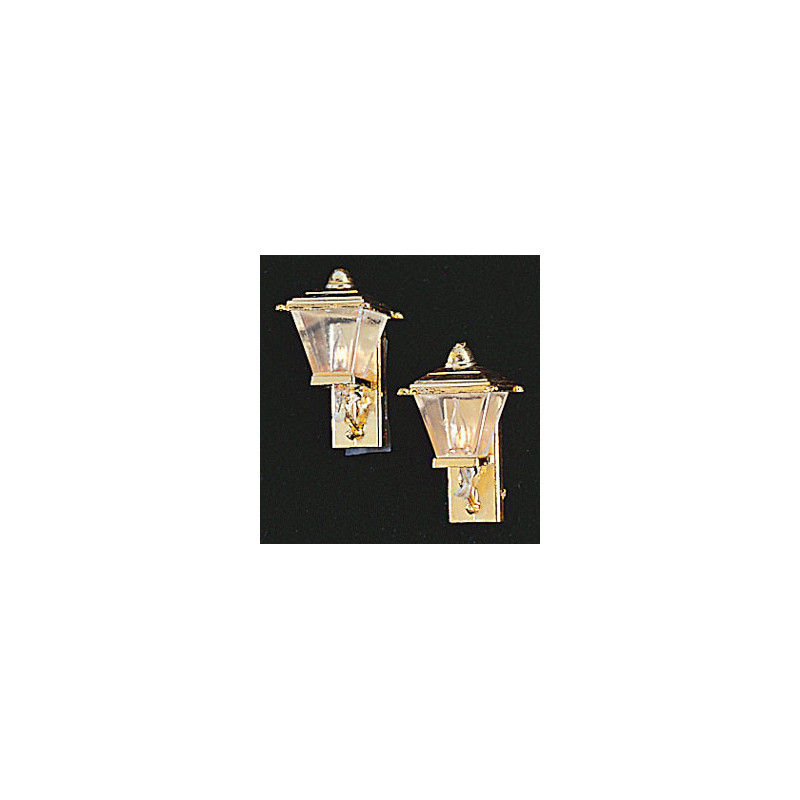 &MH625: GOLD COACH LAMPS (PR)