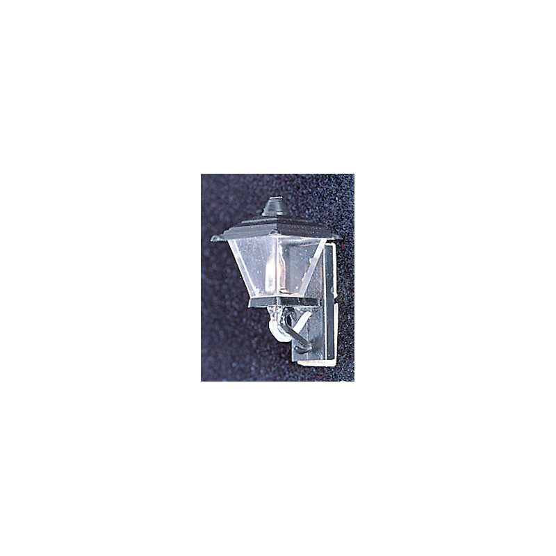 &MH628: BLACK COACH LAMP