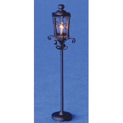 &MH1010: ORNATE FILIGREE YARD LIGHT