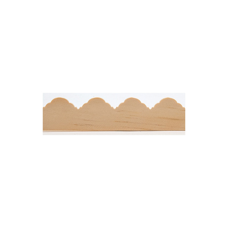 SCALLOP TRIM, 24 INCH LONG