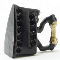 Flat Iron  Black